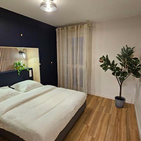 L'Ecrin Bleu Apartment Aubervilliers Bagian luar foto